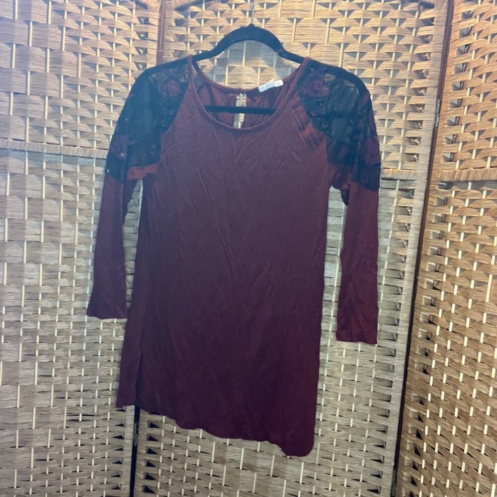 Maurices | Burgundy | Lace Sleeve Tunic Top